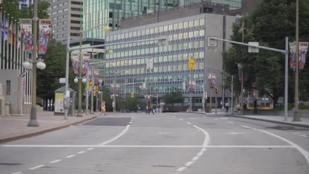 Street Downtown City Ottawa Ontario Canada Summer Flags Buildings — Vídeos de Stock