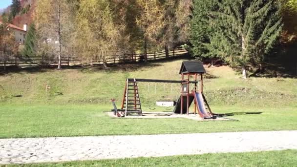 Playground Meadow Park Mountain Ranges Background Sunny Day Piatra Craiului — Video Stock