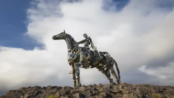 Time Lapse Gaelic Chieftain Modern Art Metal Statue County Roscommon — стоковое видео