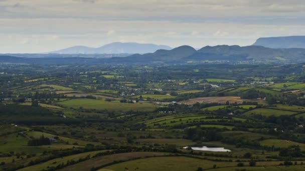 Décalage Horaire Paysage Rural Agricole Naturel Pendant Journée Irlande — Video