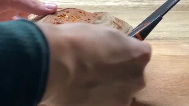 Slicing Freshly Baked Sourdough Bread Bread Knife Close — Stockvideo