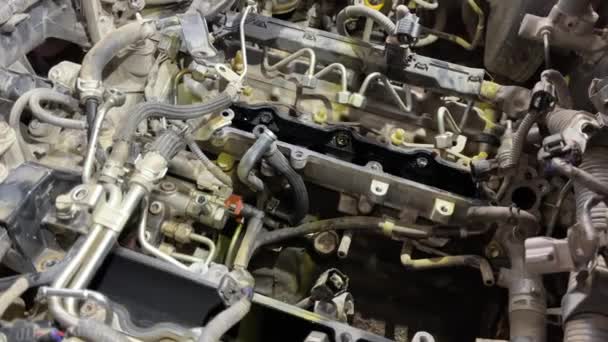Toyota Series Landcruiser Engine Being Repaired — Stockvideo