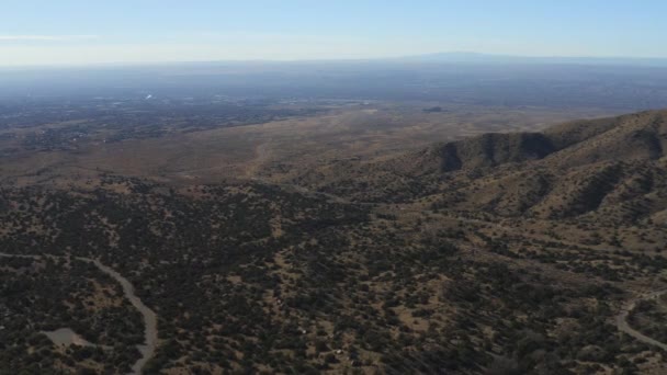 Albuquerque Overlook Aerial Mountains — Vídeos de Stock