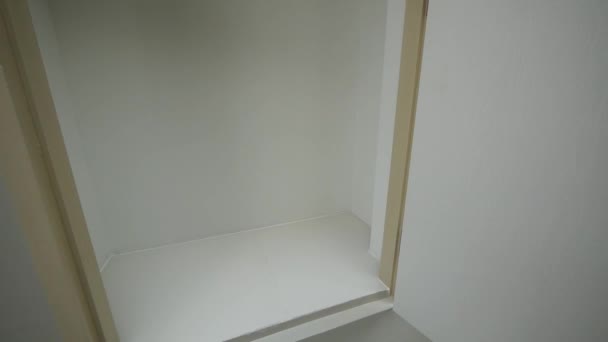 Empty Clean White Outdoor Storage Room — Vídeos de Stock
