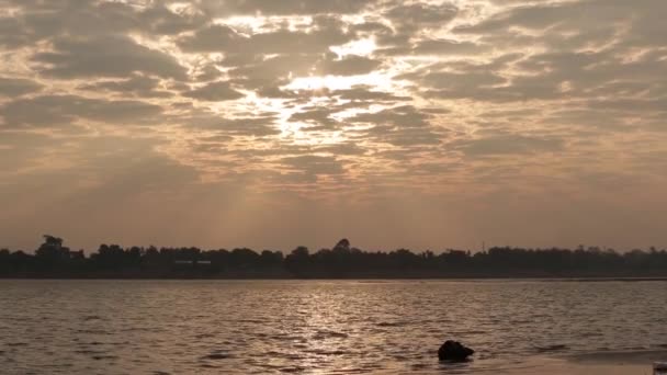 Footage Peaceful Mekhong River Sunset Time — Stock video