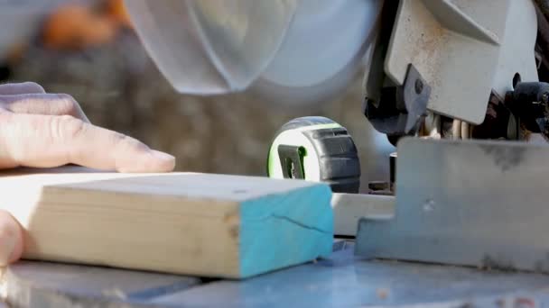 Fixed Powerful Work Tool Safety Guard Cuts End Wooden Plank — Stockvideo