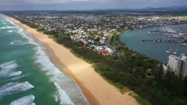 Güneşli Sahil Bulutlu Bir Gün Mooloolaba Alexandra Burnu Queensland Avustralya — Stok video