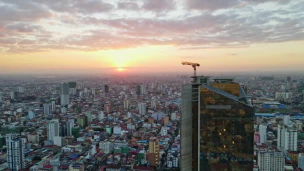 Golden Tower Industrial Crane Rooftop Sunset Phnom Penh Cambodia Aerial — Stock videók
