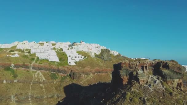 Aerial Drone Footage Flying Next Skaros Rock Santorini Greece Dramatic — Stock Video