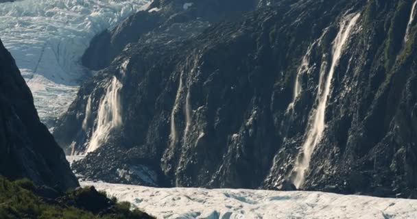 Ice Melting Waterfalls Cliffs Glacier Mouth Wilderness Alaska Cinematic Slow — стоковое видео