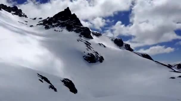 Timelapse Clouds Passing Snow Covered Peak Perito Moreno Hill Bolsn — Wideo stockowe