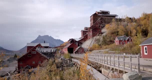 Kandoned Kennecott Copper Mining Camp Alaska Rusty Wooden Buildings Historic — стокове відео