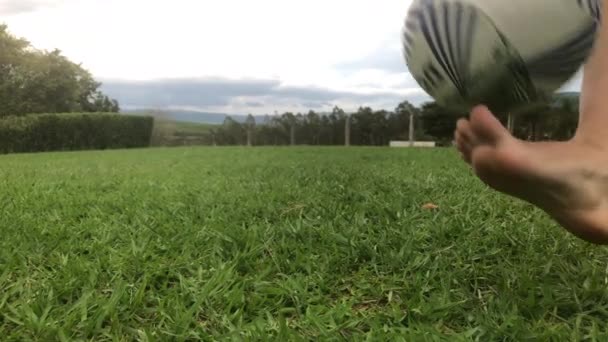 Woman Female Legs Playing Football Kick Ups Grass Soccer Field — Wideo stockowe