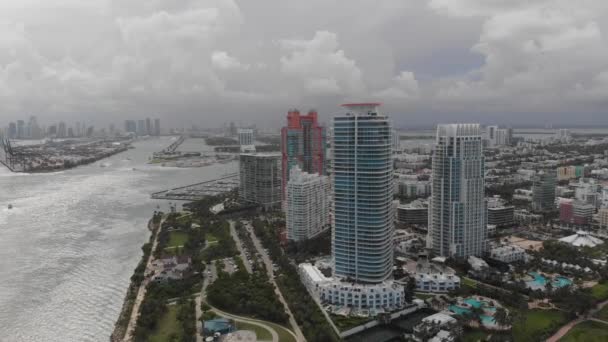 Aerial View Oceanfront Condo Resort — Stockvideo