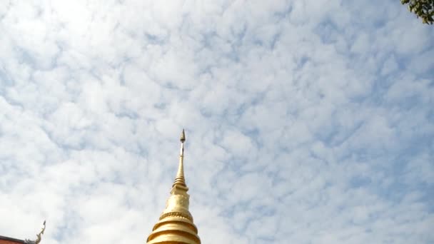 Pagoda Chedi Wat Phra Chang Kum Temple Golden Historic Landmaek — Vídeo de Stock