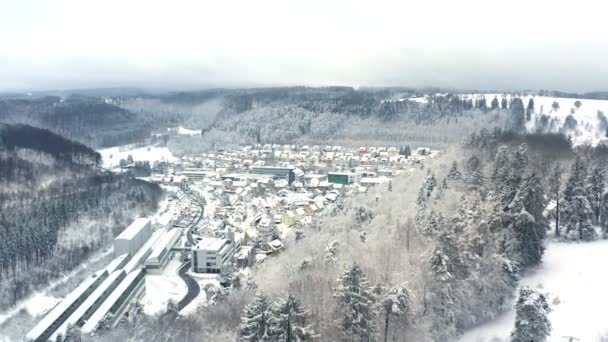 Smooth Flight Straight Forward Winter Landscape Snowy City Discovering Hill — Αρχείο Βίντεο