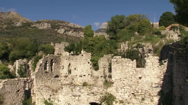 Walls Old Town Mountain Background Bright Day — Stockvideo