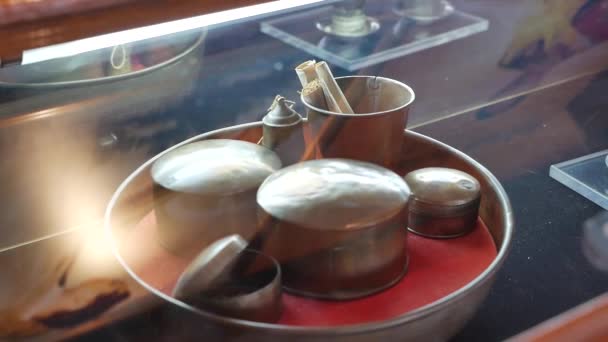 Close Footage Thai North Eastern Style Silvercrafted Containers — Stockvideo