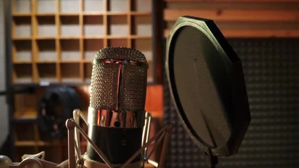 Sound Studio Microphone Audio Production Studio Microphone Studio Awaits Singer — ストック動画
