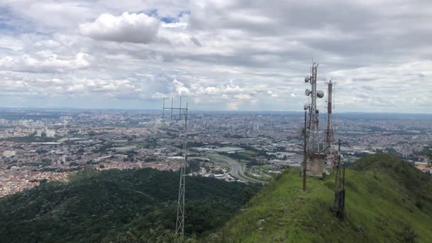 Антенны Pico Jaragua Сан Паулу Бразилия Видом Район Пиритуба Солнечный — стоковое видео