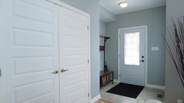 Real Estate Clean Home Entry Way Gimbal — Video