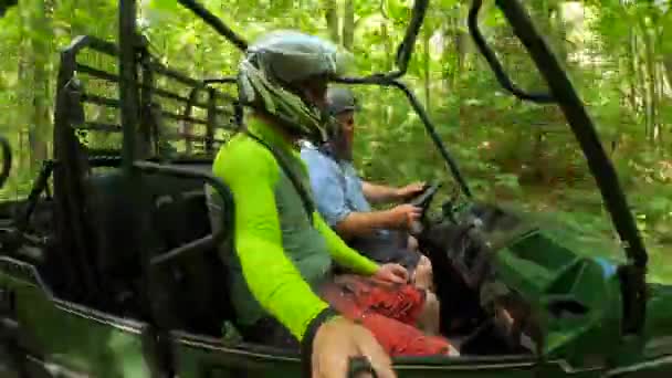 Random Characters Riding Utv Together Selfie Gopro — Stockvideo