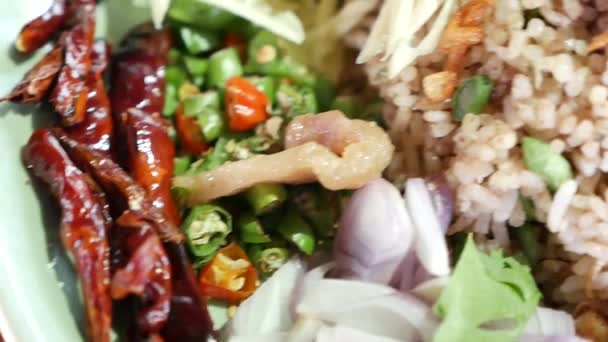 Zblízka Záběry Thajského Stylu Krevety Vložit Smaženou Rýži Khao Klook — Stock video