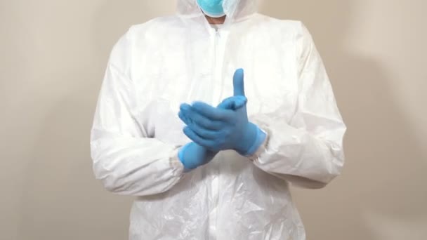 Doctor Ppe Suit Clapping Front Camera — Stockvideo