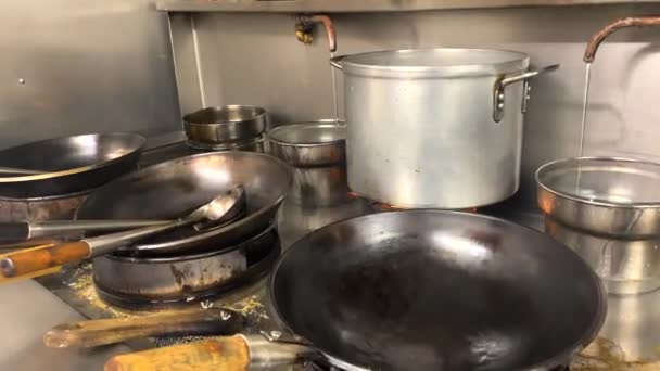 Κινέζικο Εστιατόριο Takeaway Μαγειρική Κουζίνα Φούρνος Επαγγελματική Wok Και Φλόγες — Αρχείο Βίντεο