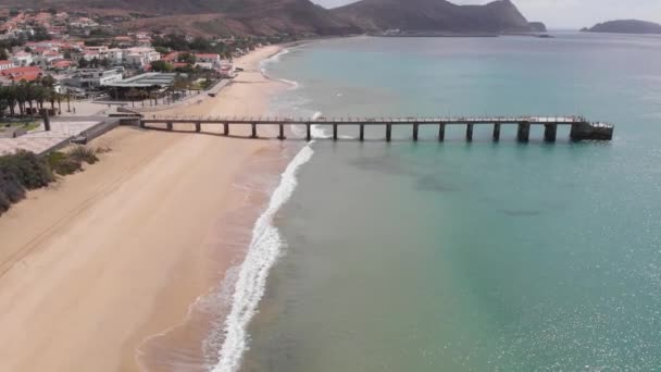 Повітряний Підхід Покинутого Міста Мадейра Через Блокування Covi19 — стокове відео