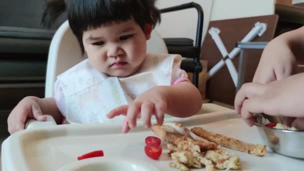 Asian Cute Baby Girl Eating Her Homemade Food Baby Feeding — Video Stock