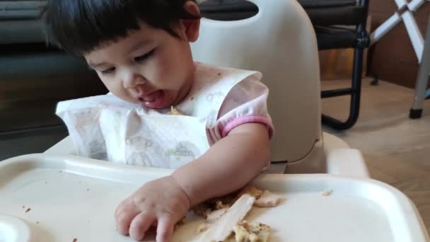 Asian Cute Baby Girl Eating Her Homemade Food Baby Feeding — Video Stock