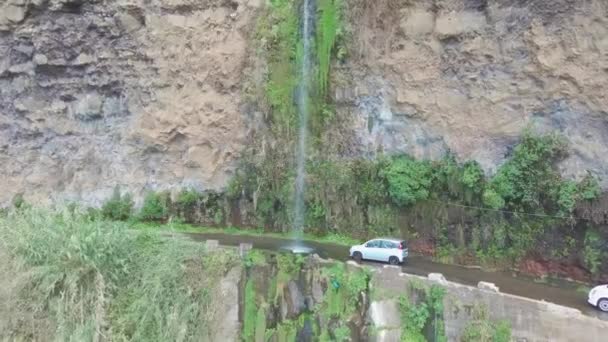 Unidentifiable Automobile Drives Misty Waterfall Known Cascada Dos Anjos Ponta — Stockvideo