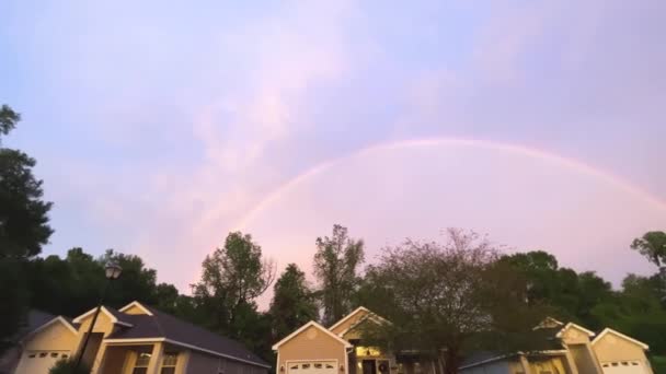 Slow Pan Reveal Full Rainbow Neighborhood Wide – stockvideo