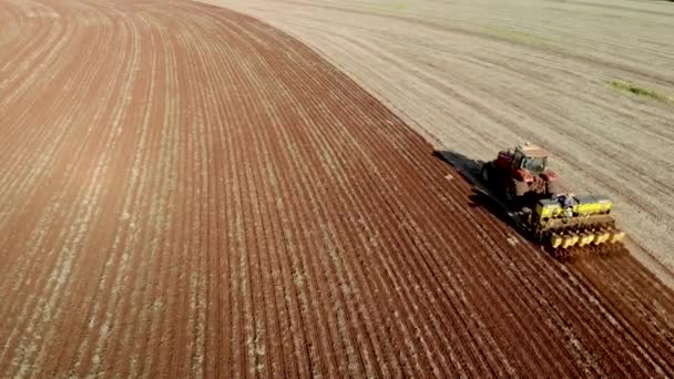 Tractor Seeder Field Sowing Corn Maize Soil Pneumatic Sowing Machine — Video