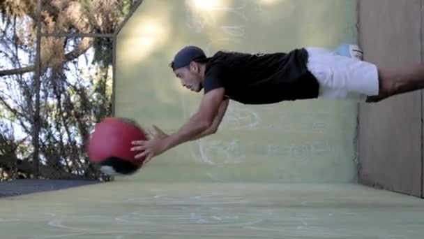 Man Doing Body Exercise Cross Fit Squats Medicine Ball Throwing — Vídeo de Stock