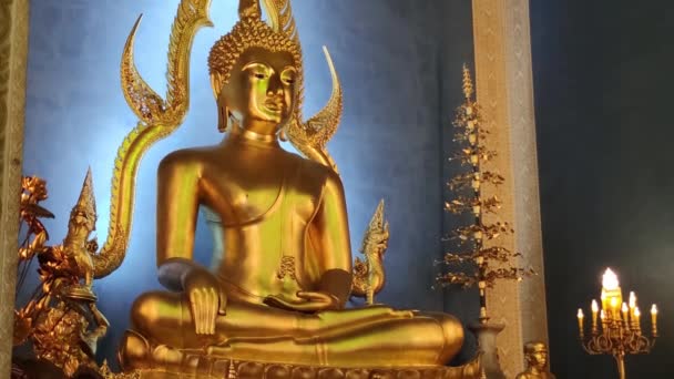 Elegant Golden Buddha Located Wat Benchamabophit Church — Stok video