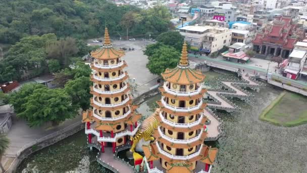 Anticlockwise Circular Motion View Spectacular Dragon Tiger Pagodas Temple Seven — Stockvideo