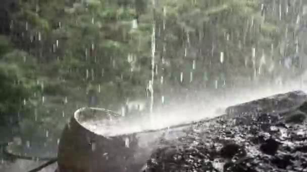 Traditional Way Collecting Water Rain Urn Earthen Jar — Vídeo de stock