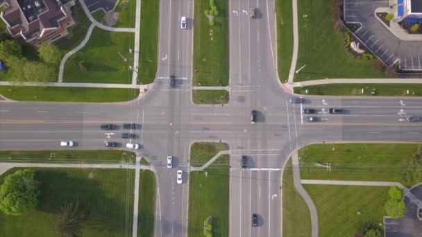 Aerial Drone Shot Busy Intersection Fly — Stock Video