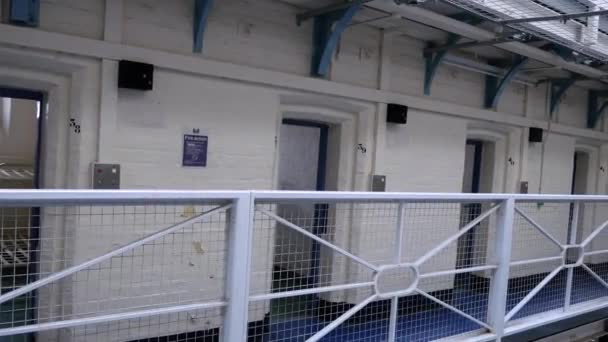 Shrewsbury Prisión Ala Células Golpeó Haciendo Tiempo Células Prisión — Vídeos de Stock