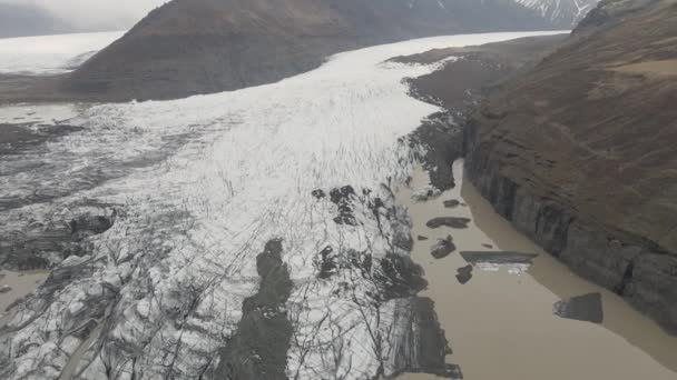 End Svinafellsjokull Glacier Tongue Iceland Aerial Forward — Stock videók