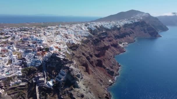 Flying White Houses Santorini Greece — Vídeo de stock