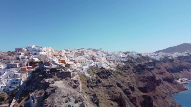 Drone View Santorini Aerial View Whitewashed Village Oia Luxury Vacation — Stockvideo