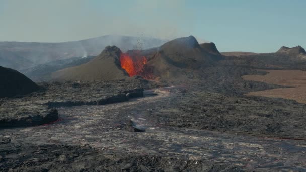 Volcano Erupting Magma Lava River Daylight Iceland Static View — Vídeos de Stock