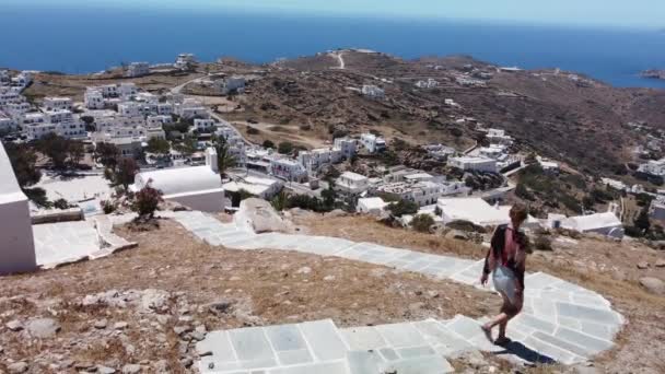 Woman Walks Chora Village Ios Island Greece Vacation Concept — Stock video