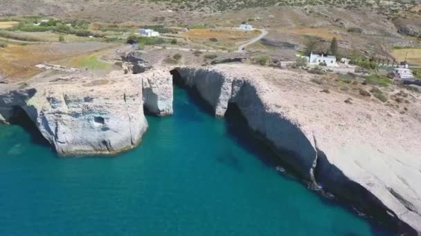 Papafragas Plajındaki Uçurum Plajların Havadan Görünüşü Milos Yunanistan — Stok video