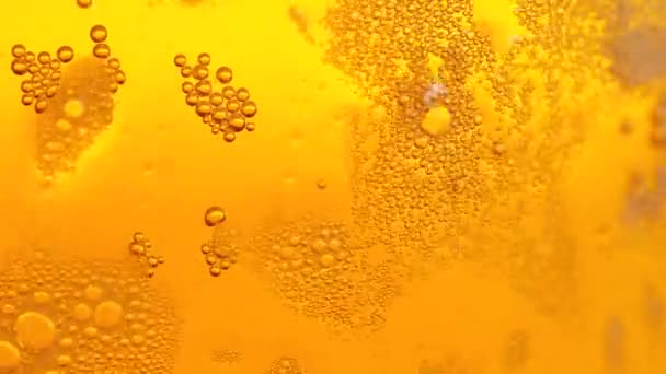 Amazing Closeup Beer Glass Being Filled More Beer Foam Spills — ストック動画