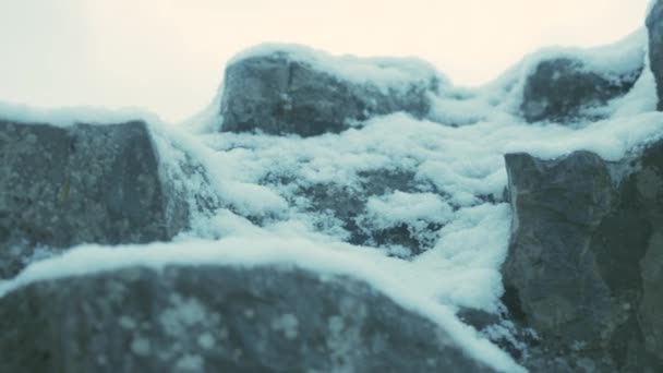 Close Snow Rock Wall — Stockvideo