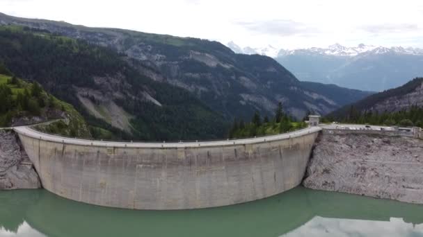 Drone Flight Imposing Lac Tseuzier Dam Switzerland — Stockvideo